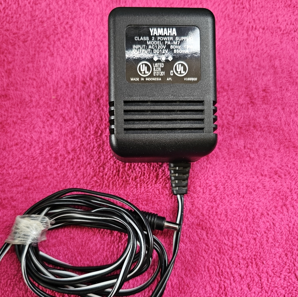 Yamaha Class 2 Power Supply Adapter Model PA-M7 - OEM Official Original
